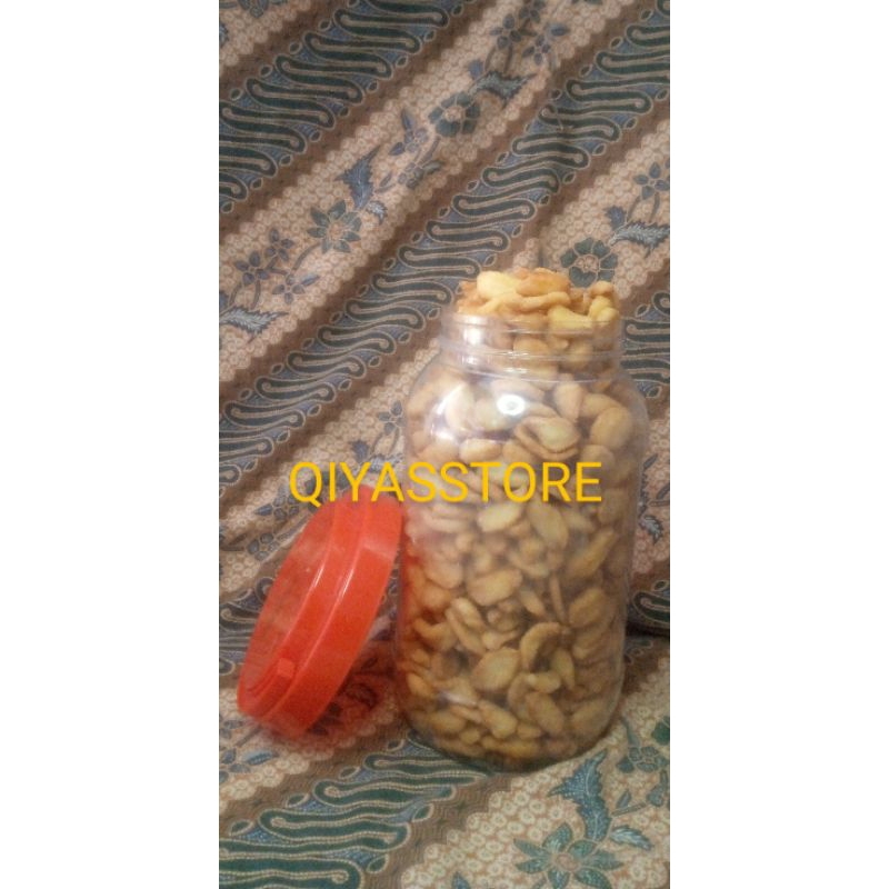 

KUE BIJI KETAPANG KHAS JAKARTA