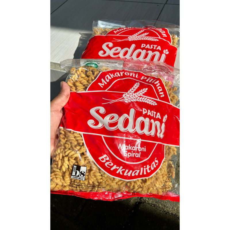 

MAKARONI SPIRAL RENYAH GURIH ENAK UNTUK CEMILAN SANTAI