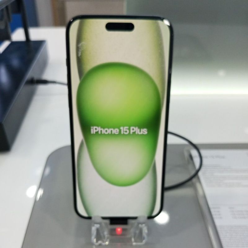 iPhone 15 plus ibox