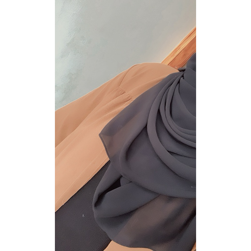 

Paket 140k (4PCS) silyi bw(1) blaster olop maroon(1) olop dusty(1) kemeja olop blue(1)