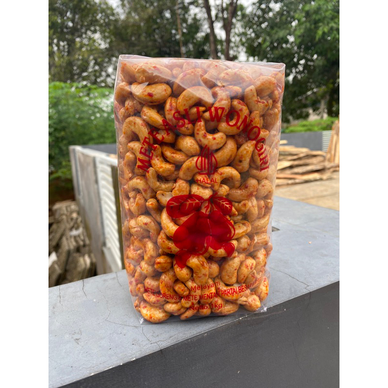 

Kacang Mete Varian Pedas Manis 1kg