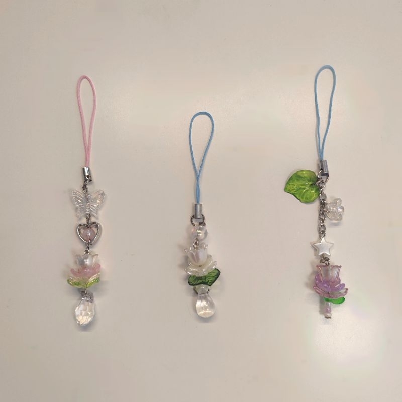 whimsical flower phone charm ✿*⁠.⁠✧ | phone strap | flower | lotus | lily | gantungan hp | keychain 