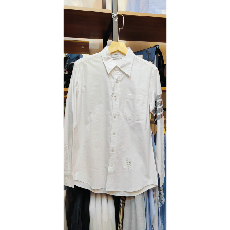 baju kameja Thom browne