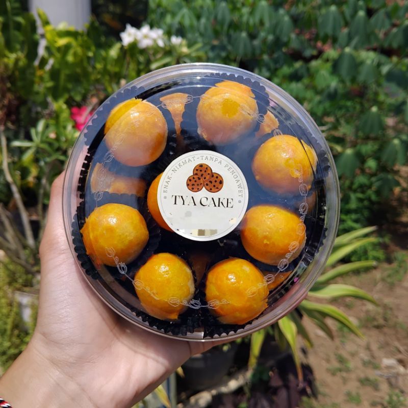 

KUE KERING NASTAR/KUE LEBARAN NASTAR/NASTAR ISI NANAS/KUKER NASTAR/KUE KERING LEBARAN NASTAR