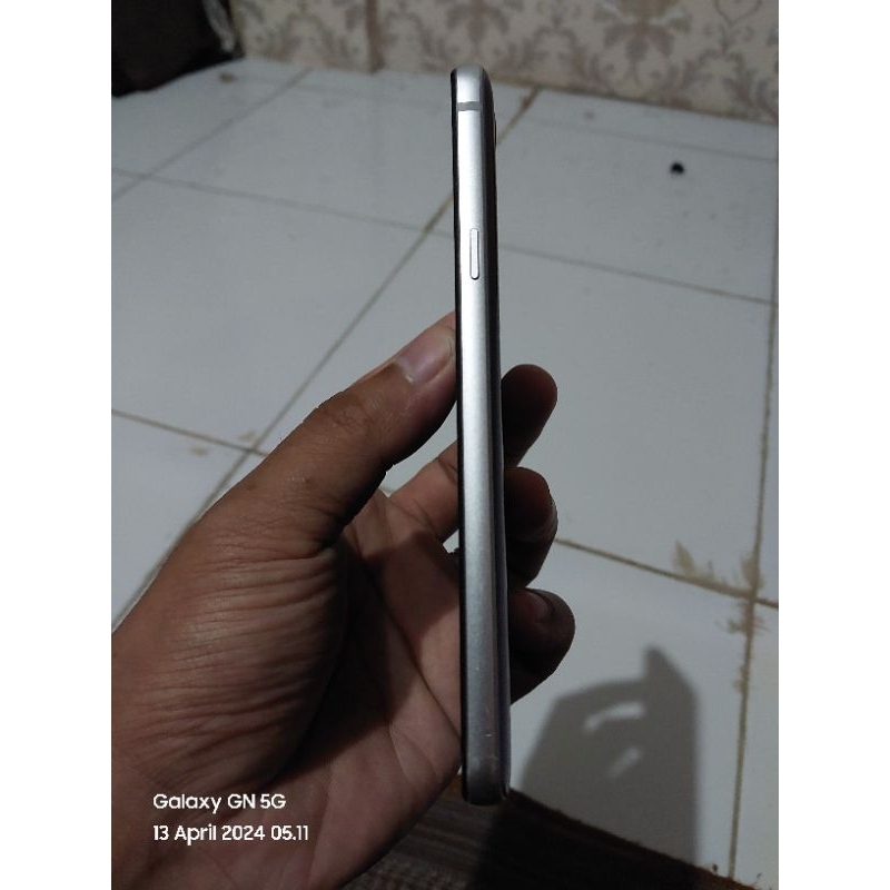 LG Q6+ Plus Second Segel 4/64 GB Bekas