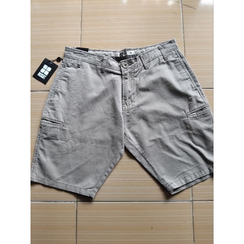 celana pendek insight original