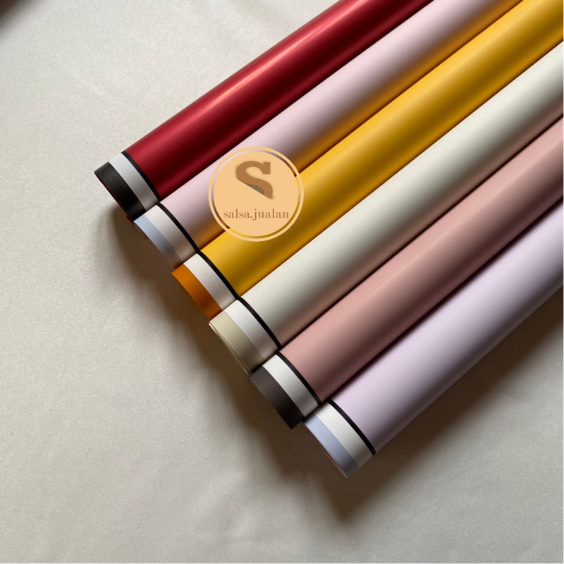 

Kertas Wrapping Buket Motif Garis