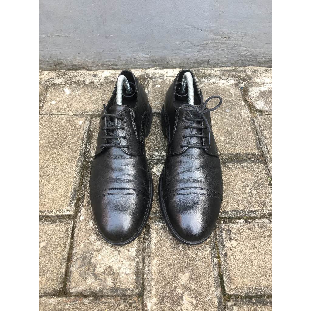 sepatu second wingtip pria