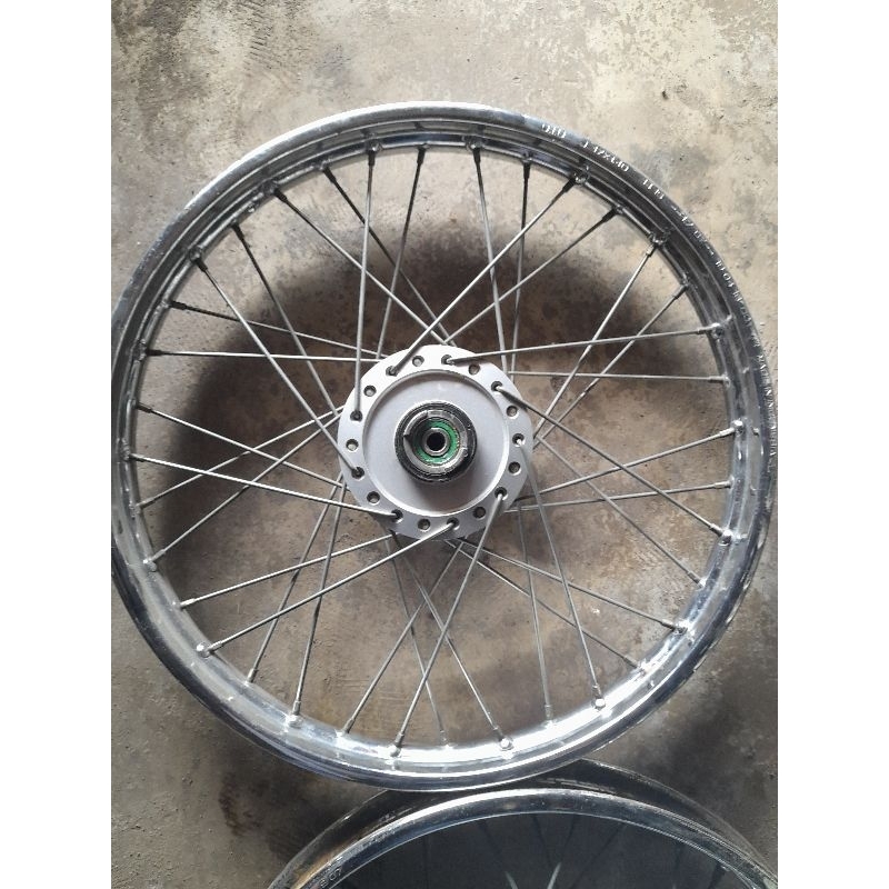 velg depan revo fi/supra 125 fi/revo absolute