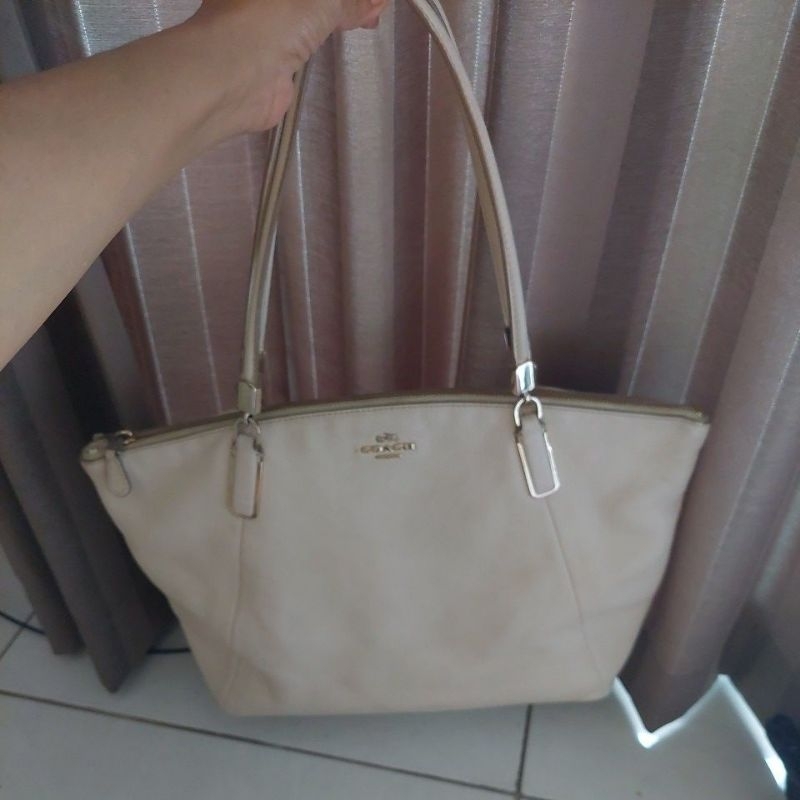 preloved tas tote coc Coach putih