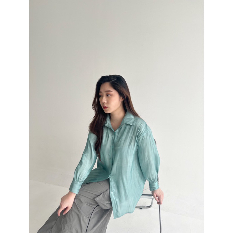 Kemeja Atasan Wanita Shimmer Silk Atasan Kemeja Wanita Shimmer Silk Polos Premium