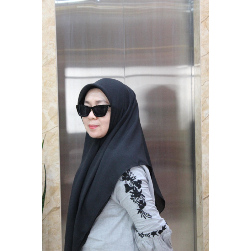 jilbab segi empat / kerudung segi empat / jilbab premium / kerudung premium