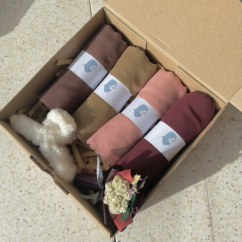 

[SDW042] SET HIJAB BELLA JEDAI BONEKA BODYMIST LENGKAP