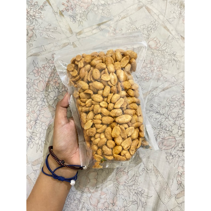 

Kacang Thailand 1kg / Kacang Daun Jeruk