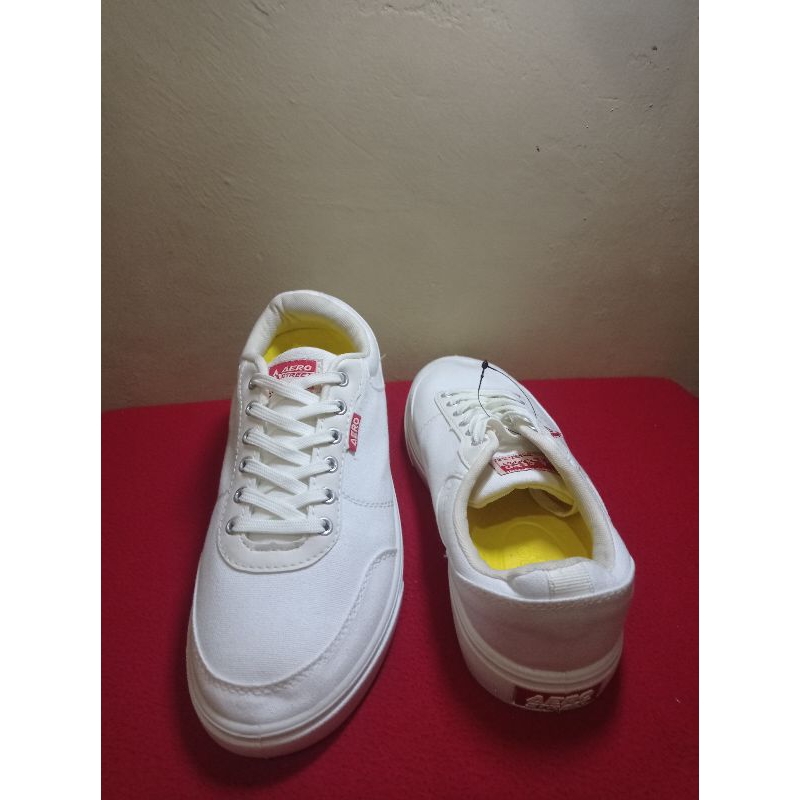 Sepatu Aerostreet basic putih