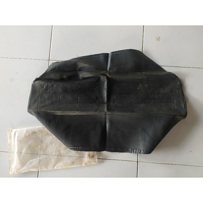Cover jok kulit jok Suzuki GP100 GP125 baru stok lama