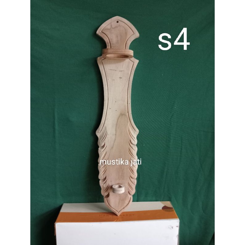 Blawong ukir tempat keris