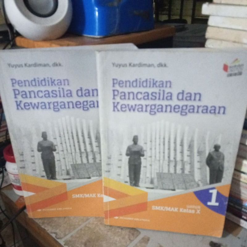 BUKU PPKN/PENDIDIKAN PANCASILA DAN KEWARGANEGARAAN SMK KELAS X,/10/1 K13 REVISI PENERBIT ERLANGGA