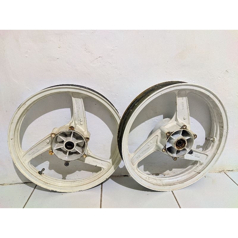 Velg ninja rr new old made in indonesia mulus no geol set ban