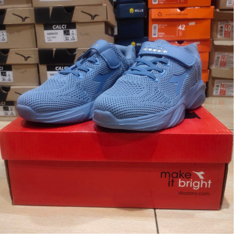 Sepatu DIADORA Kids Boys and Girls Original Sport Station for exercise or etc
