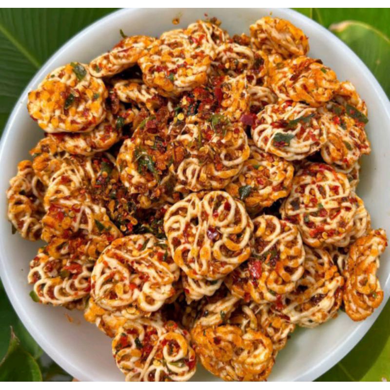 

(Seblak Rafael) Kerupuk Seblak Tatangan pedas Kencur Daun Jeruk kemasan Pack 1 kg