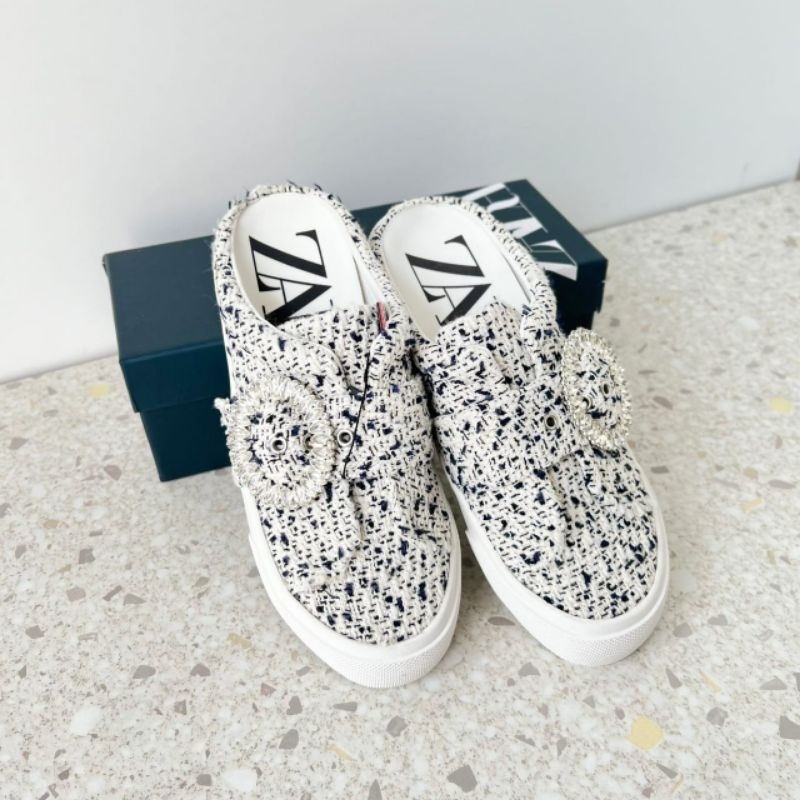 PROMO SALE Sepatu Sandal selop Flat Zara hitam putih