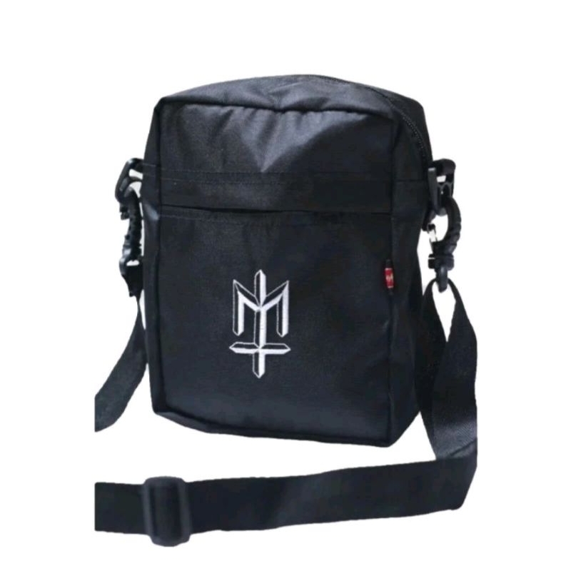 Tas Slempang Maternal desaster Hitam Kekinian