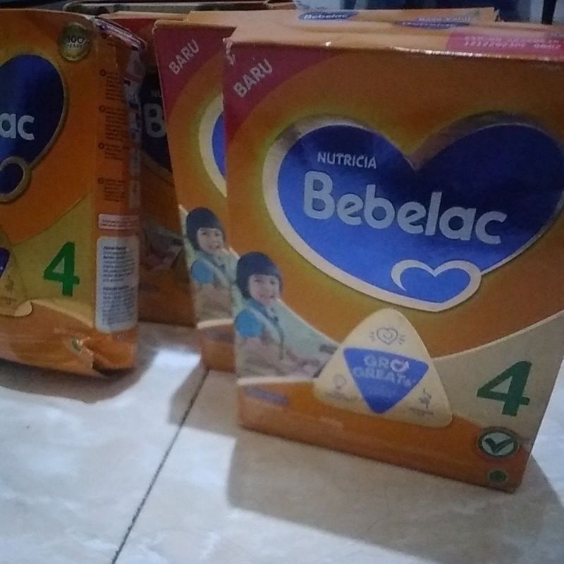 

BEBELAC 4 MADU 1Kg USIA 3-5TH (Dus penyok/rusak)Exp SEPT 2025