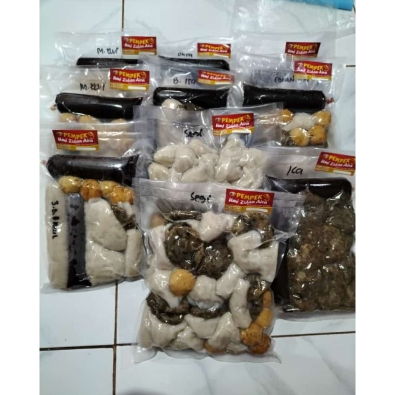 

Pempek Asli Palembang (isi 20 pcs mix + free kuah cuko)