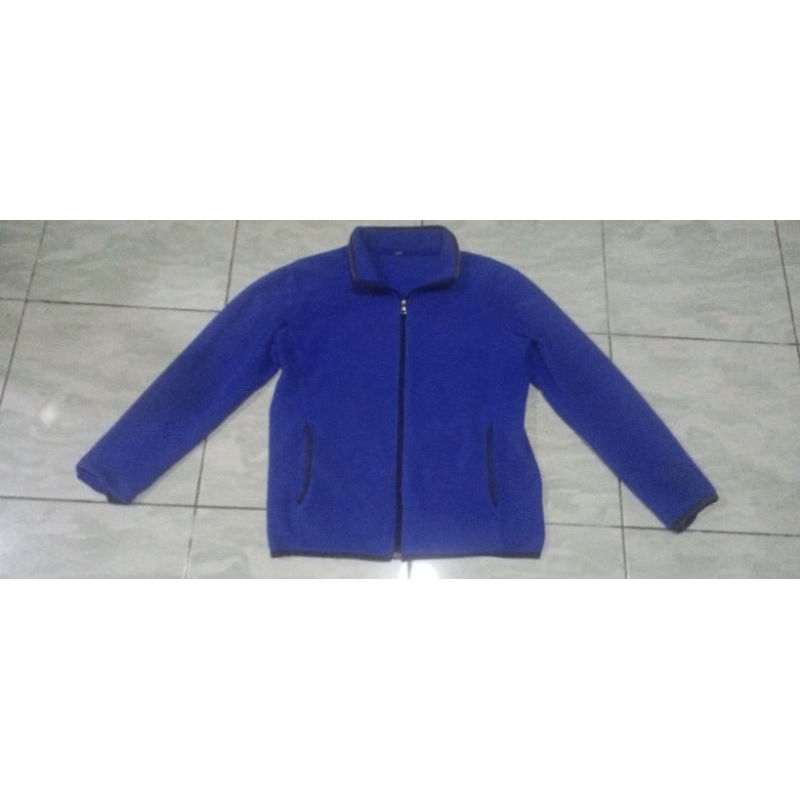 jaket outdoor windproof size L uniqlo