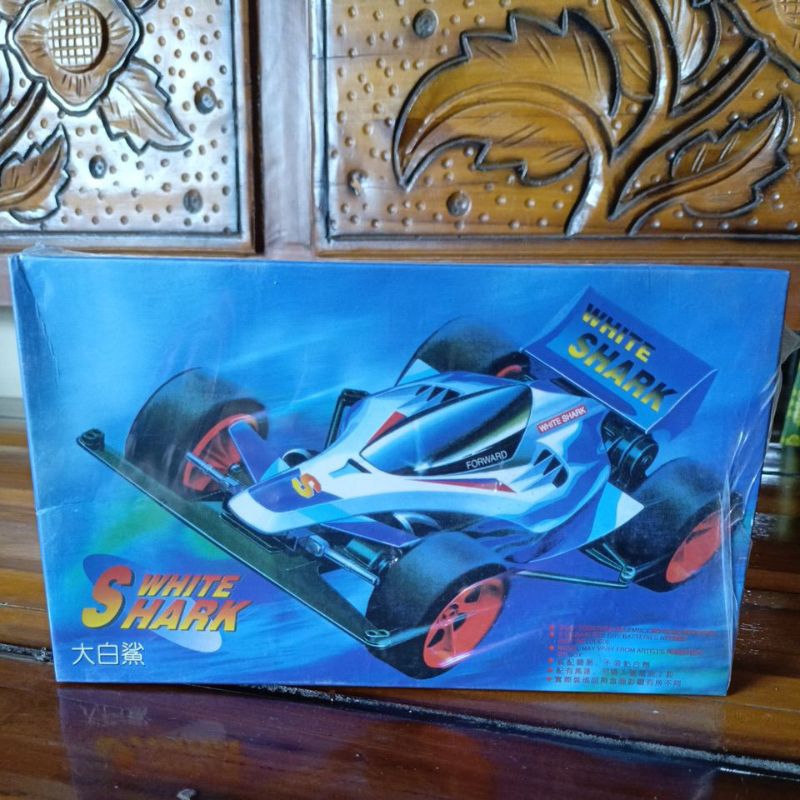 Mini4wd Ruize avante white klasik