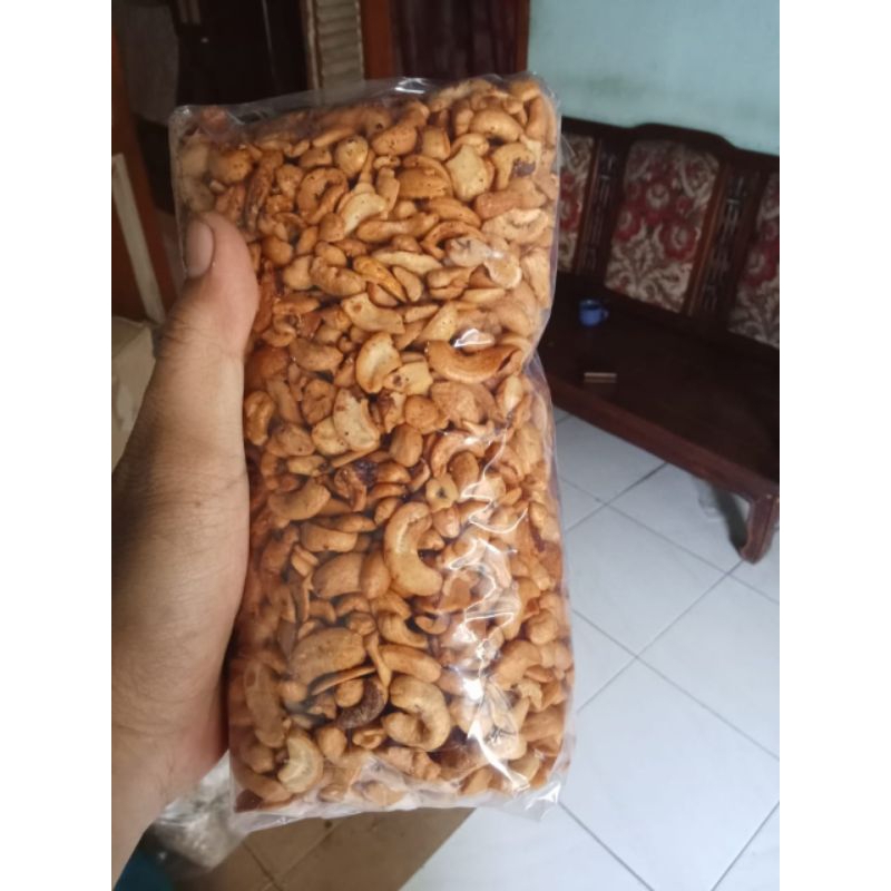 

KACANG MEDE PATAHAN MATANG 1KG ( TERMURAH )