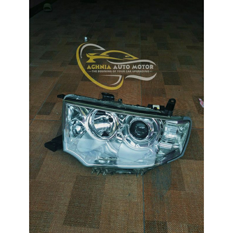 Headlamp Lampu Depan Pajero Exceed tahun 2012/2013/2014  ORIGINAL