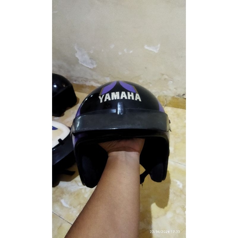 helm yamaha jadul klasik