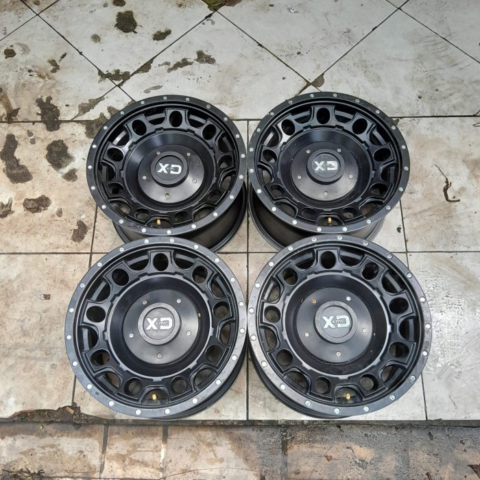 velg mobil murah KMC ring 15 pcd 6x139 pnp hilux everes triton