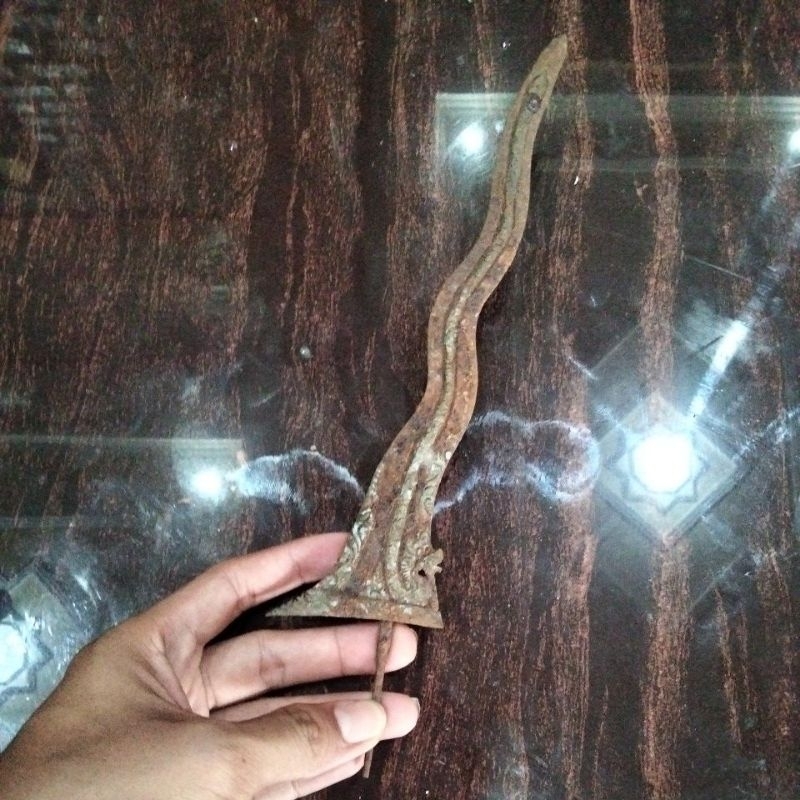 keris naga kinatah
