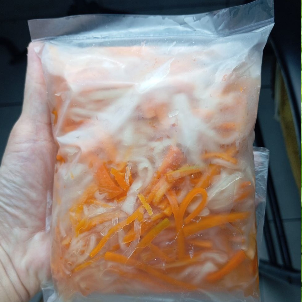 

Acar Hokben 250gr wortel lobak