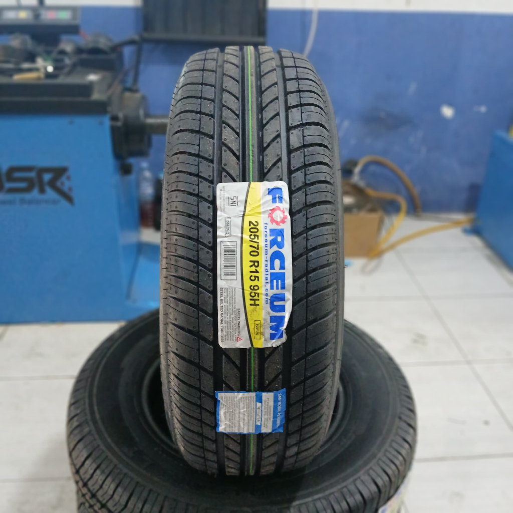 Ban Mobil ukuran 205/70R15 Forceum Exp 70