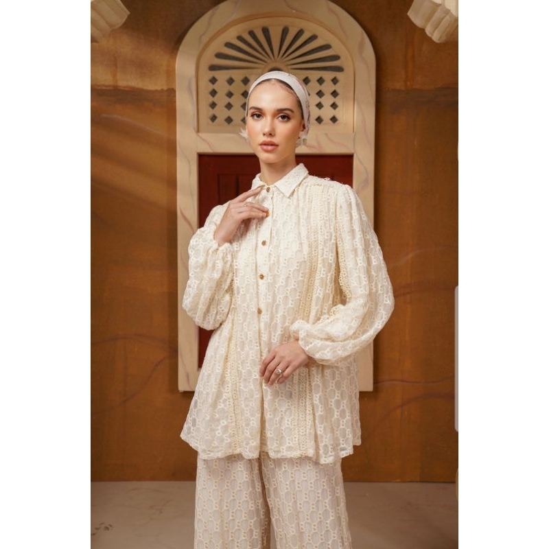 new buttonscarves monogram lace shirt - cream