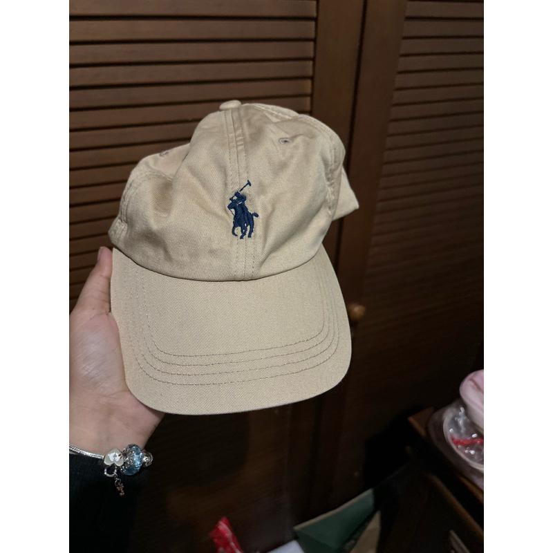 topi polo
