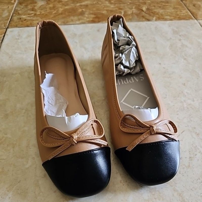 SAPPUN flat shoes ( LIKE NEW )