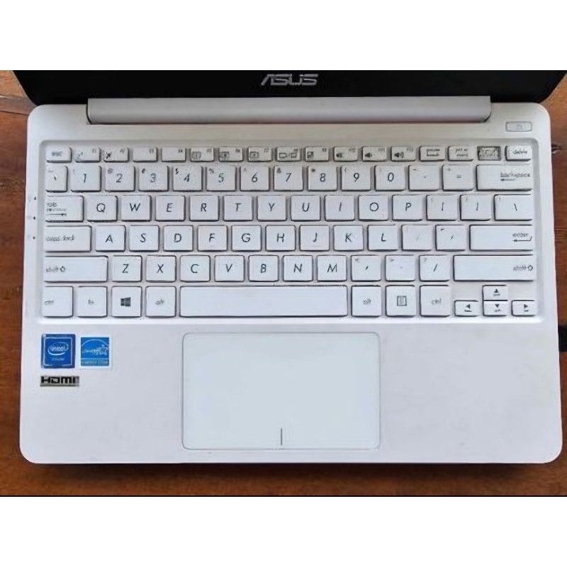 Netbook Asus E203 MAH / Ram 4 GB