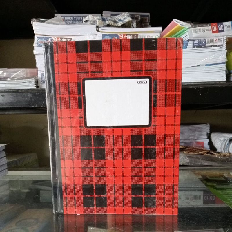 

Buku Tulis Kuarto isi 300