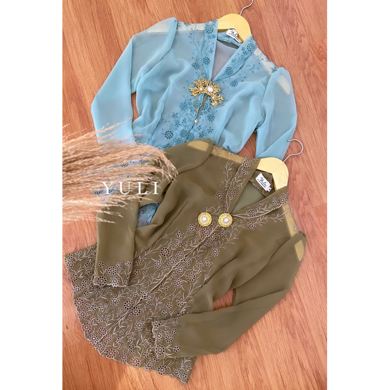 Kebaya Jadi Bordir Kerah Lipat SUNNY by Yuli Kebaya Bali