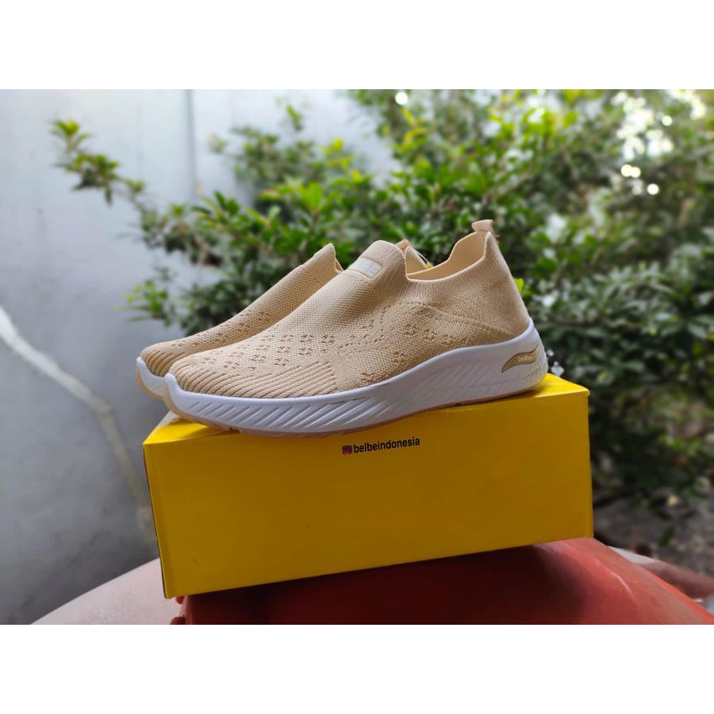 Sepatu Wanita Slip on Belbe Kuning muda