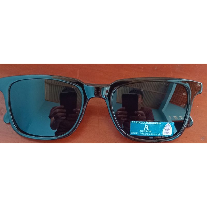 Kacamata Hitam Kotak Pria Wanita Tangkai kecil