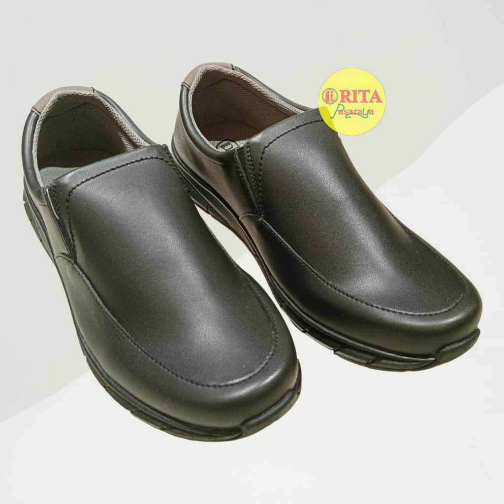 Lefrin Liccardo Sepatu Semi Formal Pria
