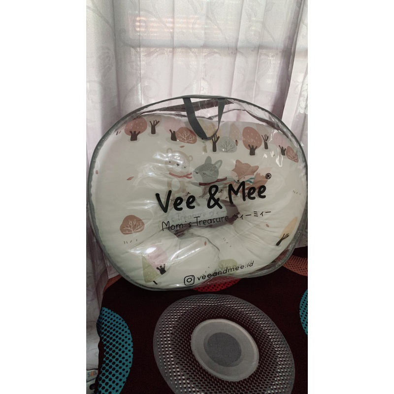 Preloved Bantal Menyusui Merk Vee&Mee