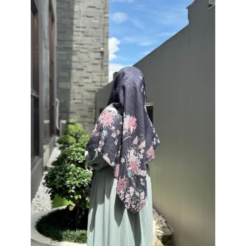 KERUDUNG SEGIEMPAT SYARI JUMBO MOTIF BUNGA MAWAR UK 123×123CM/HIJAB VOAL PREMIUM/JILBAB