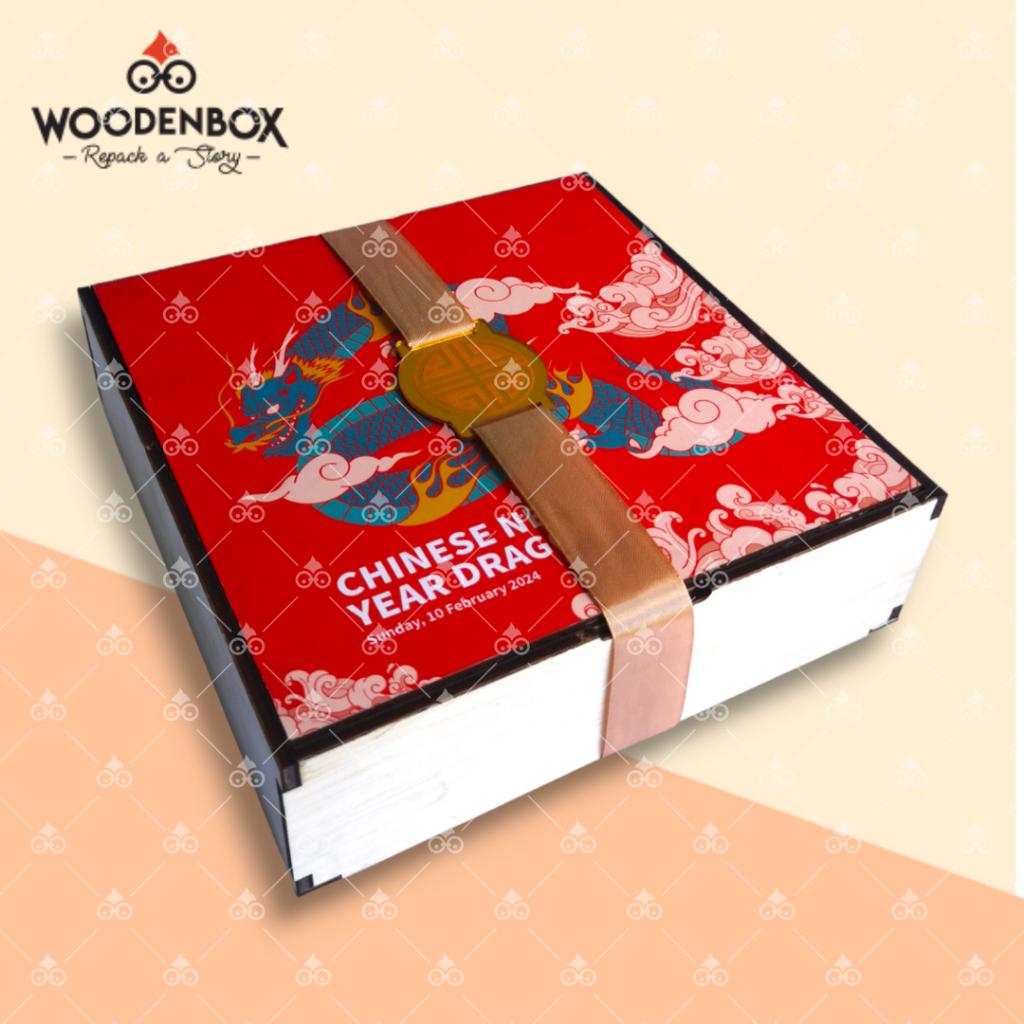 

Custom Kotak Kado Kayu Imlek Natal Idul Fitri